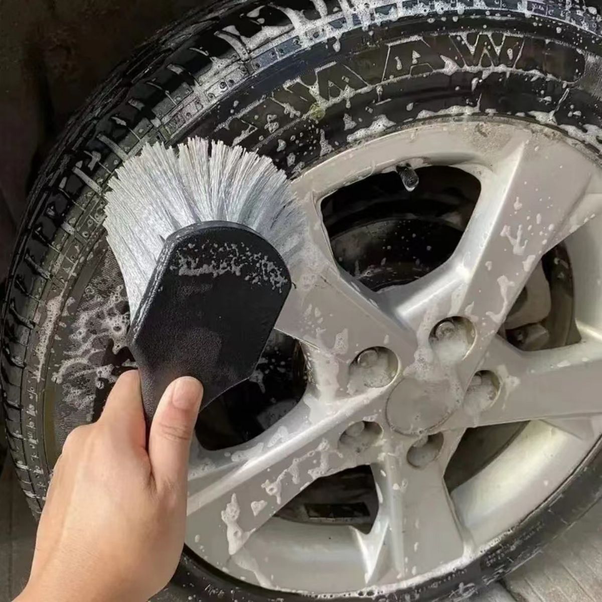 Car Wheel Cleaning Brush Detai - Car Cleaning Brush recensione e prezzo